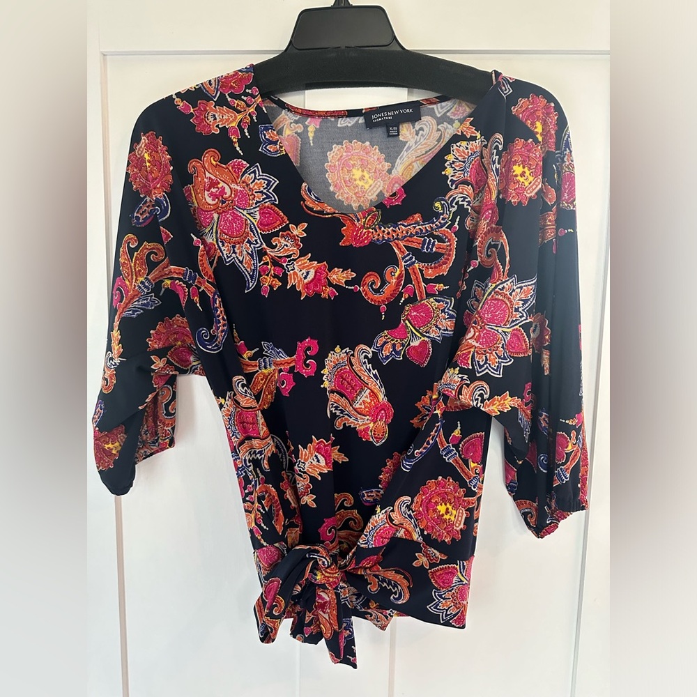 Jones New York Blouse, XL. Navy.